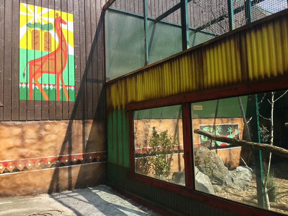 Themed Animal Enclosure